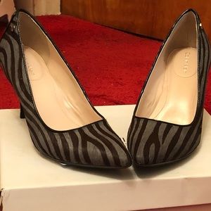 Zebra black/grey heels